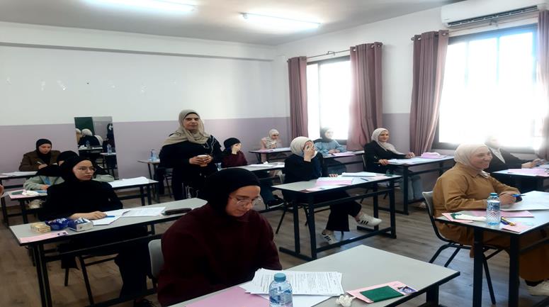 طلبة يتقدمون لإمتحان الثانوية العامة في محافظة الخليل